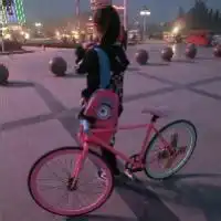 单车情侣头像一对两张
