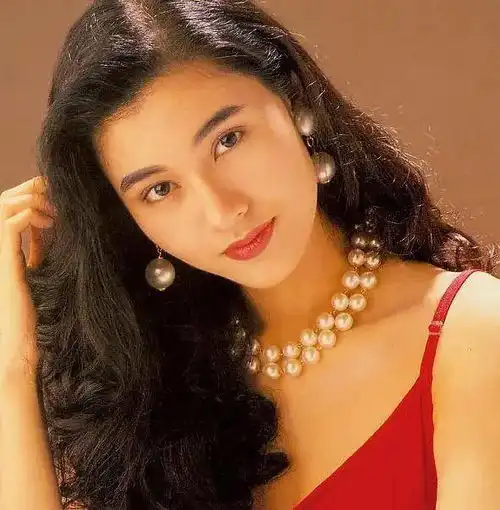 李嘉欣为进豪门不惜头破血流,屡次失败后反怪门槛设太高

