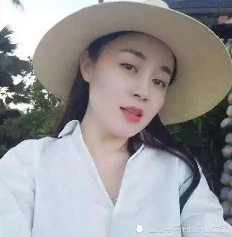 赵本山送她豪车只为收徒,却惨遭拒绝,乡村爱情中的杨晓燕
