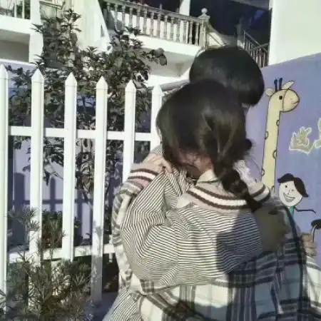 情侣头像高冷一对两张,也许爱是一杯可乐
