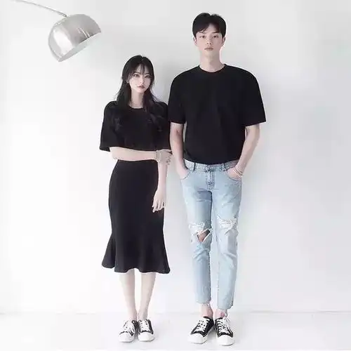 找个恋人,一起来穿好看的情侣装吧

