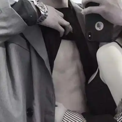 污污的情侣头像真人出镜,最污的互摸情侣头像真人一人一张
