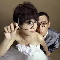 2013幸福情侣婚纱qq头像幸福从和你牵手开始
