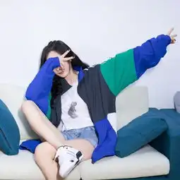 杨幂戴单身戒指为张大大庆生,魏大勋晒情侣咖啡引人猜想
