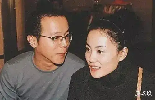 窦唯卖了四合院,用多年攒下的积蓄,给窦靖童在北京买了一套两居室的房子
